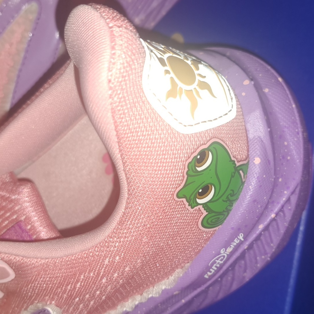 NEW,Brooks,Ghost 17,runDisney,Rapunzel,Tangled shoe,sizes (9.5) Medium (B) - Picture 6 of 16